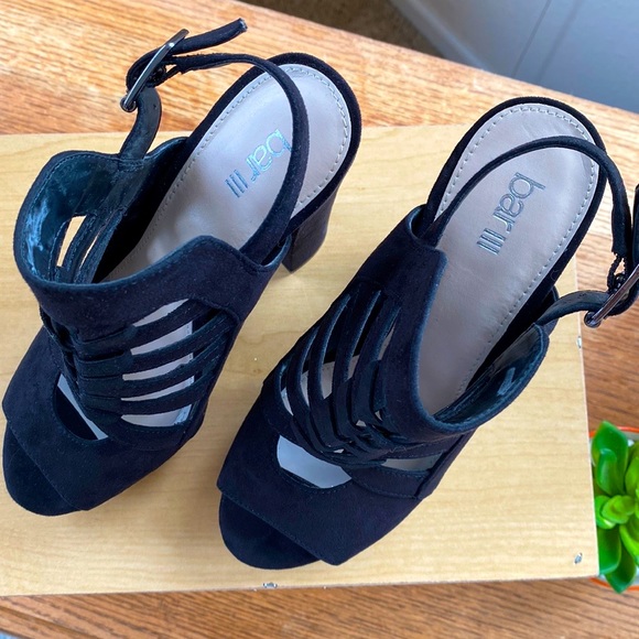 Suede black heels 💞 - Picture 2 of 4